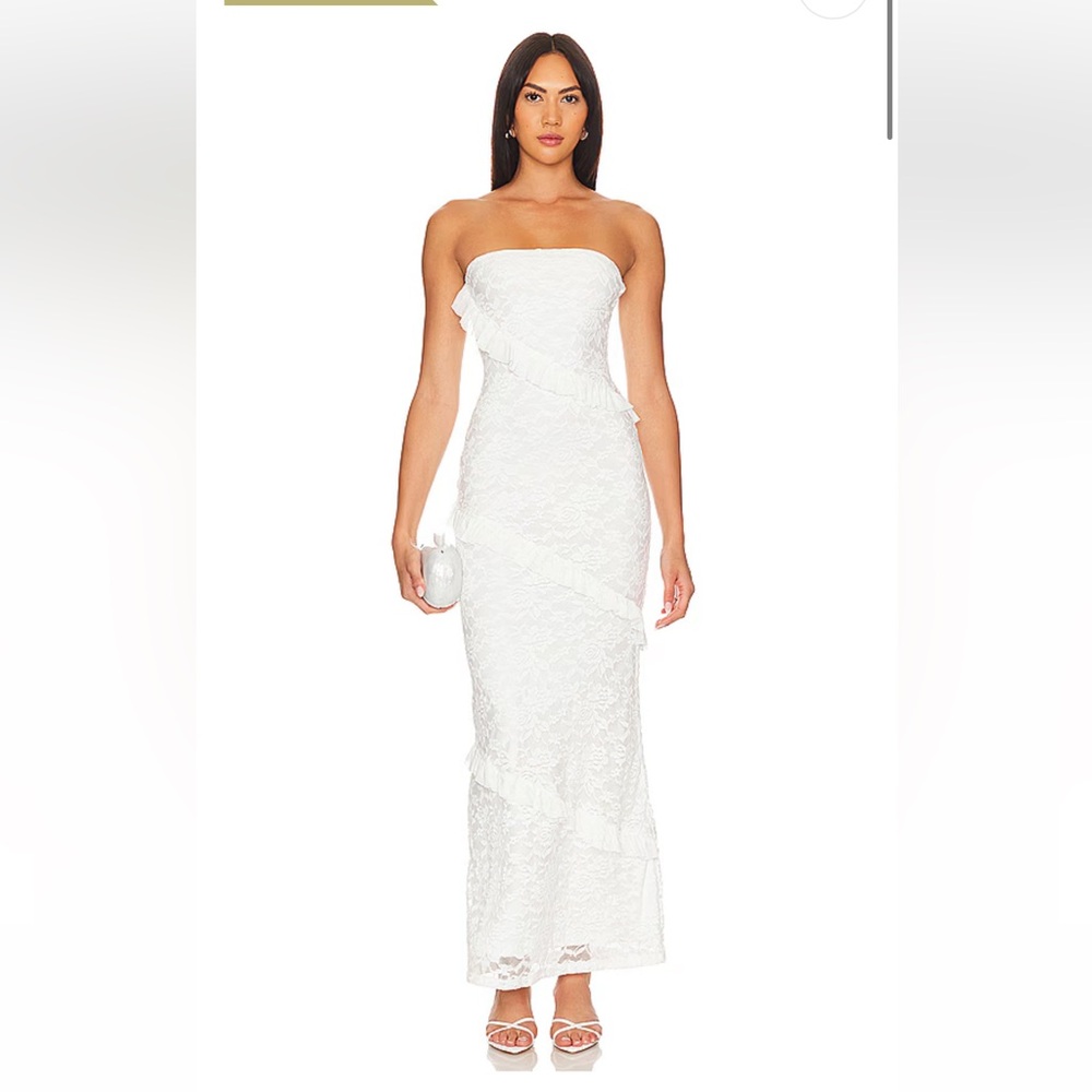 ✨NWT✨ Revolve Xandra Maxi Dress in Ivory:
“MORE TO COME” Brand